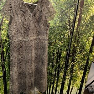 Alfani Black and Cream Snake-Print V-Neck Midi Dress